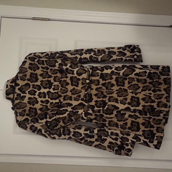 Animal Print Trench Coat - Picture 5 of 5